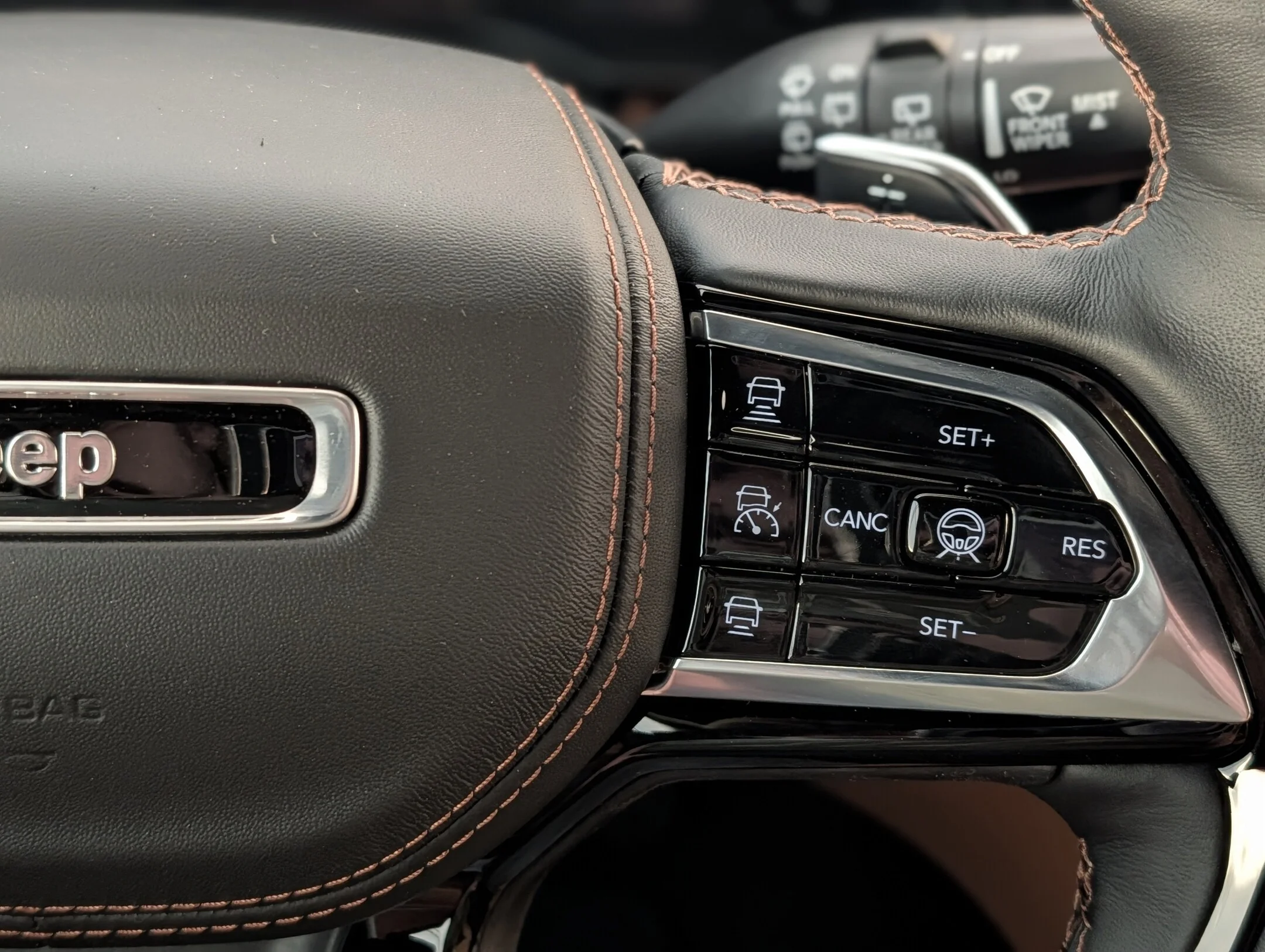 New 2026 Black Jeep Summit - - Palermo Leather - Massage Seats - Head-Up Display - CommandView Pano Sunroof & More! image 19