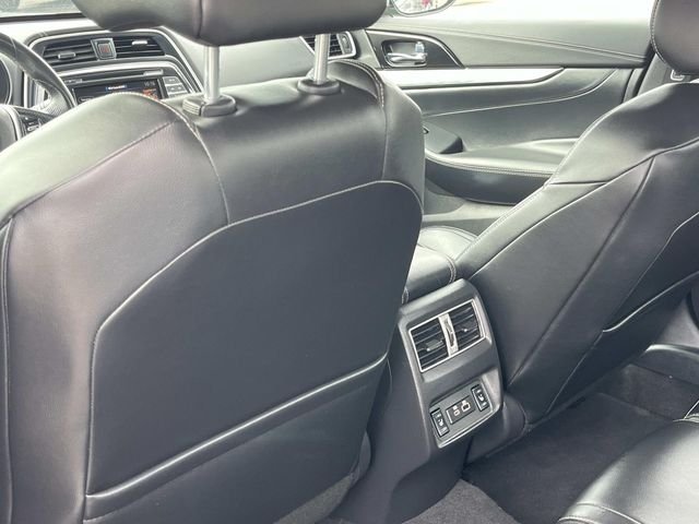 Certified Used 2023  Nissan 3.5 SL image 19