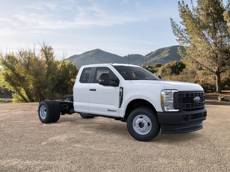 New 2026 Oxford White Ford F-350® XL image 7