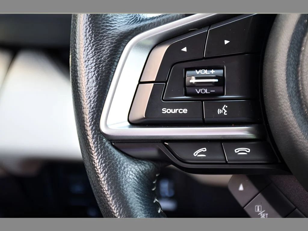 Used 2020 Magnetite Gray Metallic Subaru Limited image 35