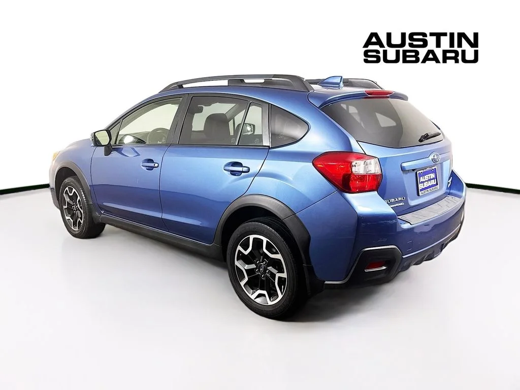 Used 2017 Blue Subaru 2.0i Limited image 5