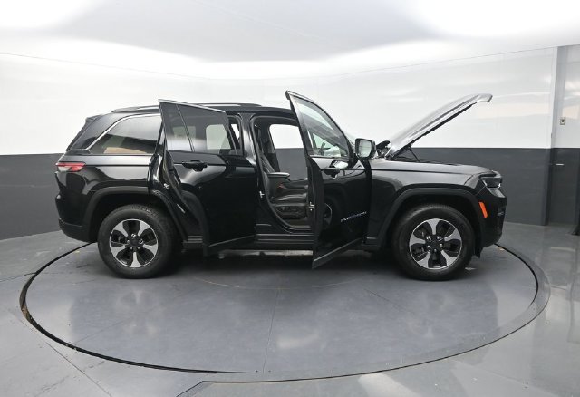 Used 2024 Black Jeep 4xe image 46