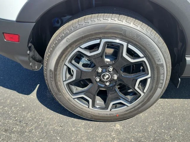 New 2026 Oxford White Ford Outer Banks image 6