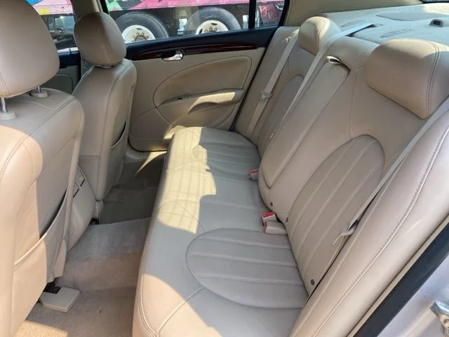 Used 2008 Gold Buick CXL image 17