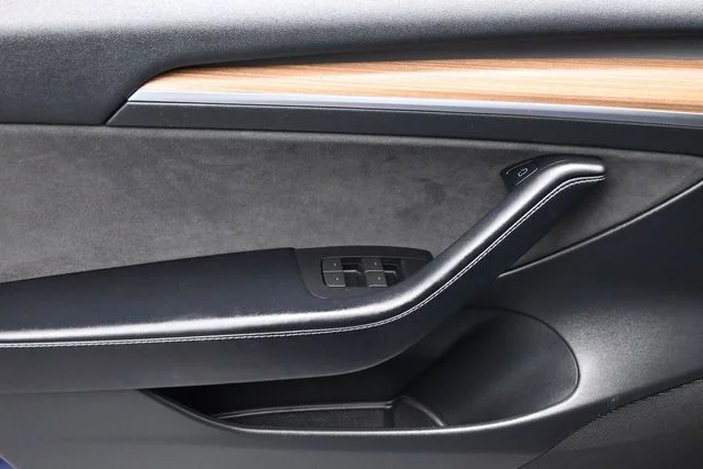 Used 2023 Blue Tesla Base image 7