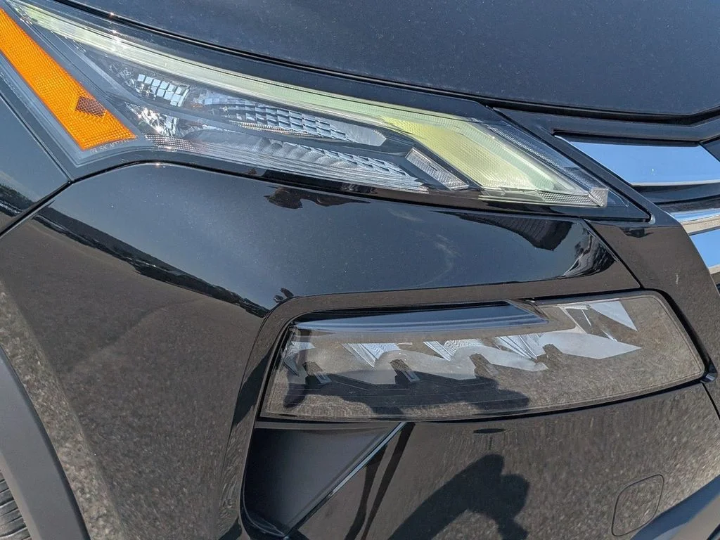 Used 2026 Black Nissan S image 5