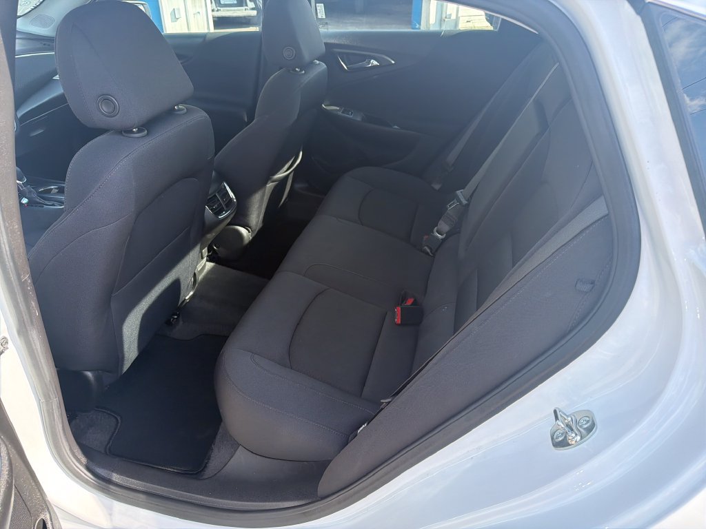 Used 2025 White Chevrolet LT image 14
