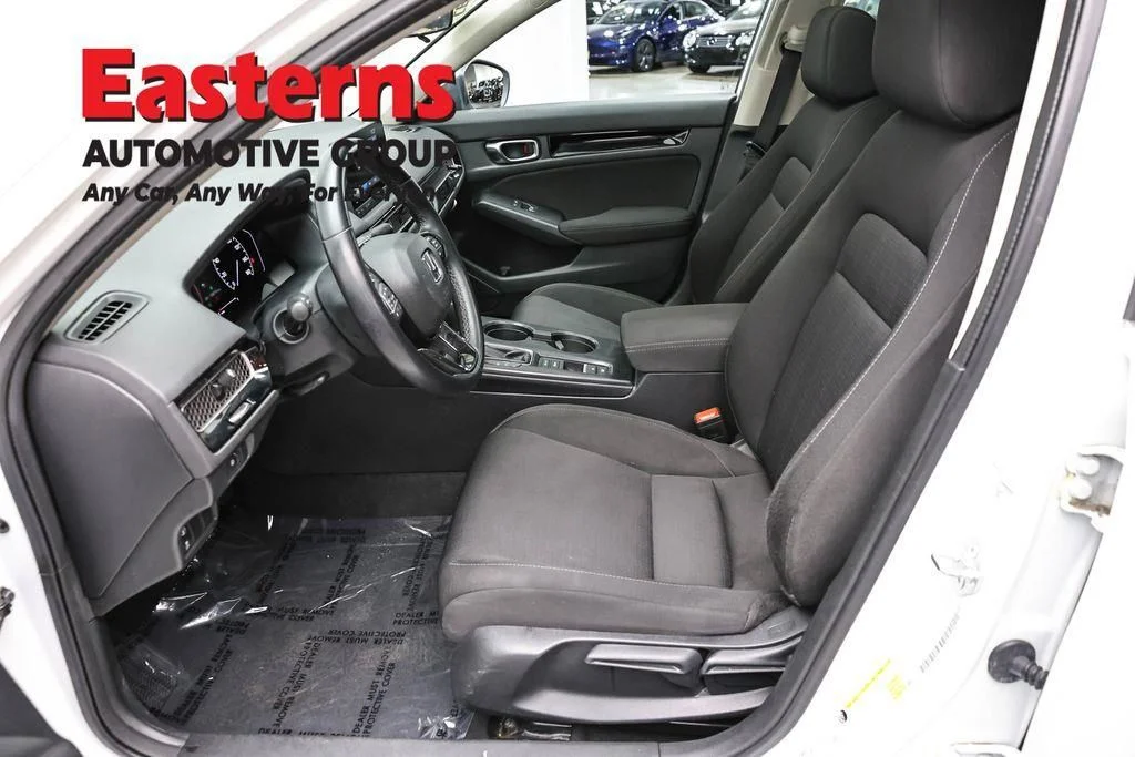 Used 2023 White Honda EX image 15