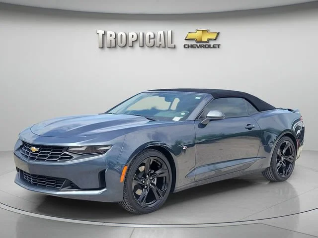 Used 2023 Shadow Gray Metallic Chevrolet 1LT image 1