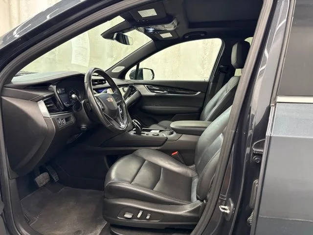 Used 2023 Green Cadillac Premium Luxury image 21