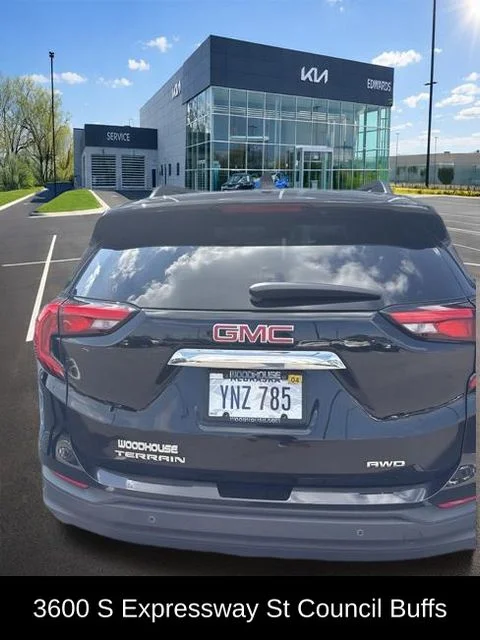 Used 2018 Black GMC SLE image 14