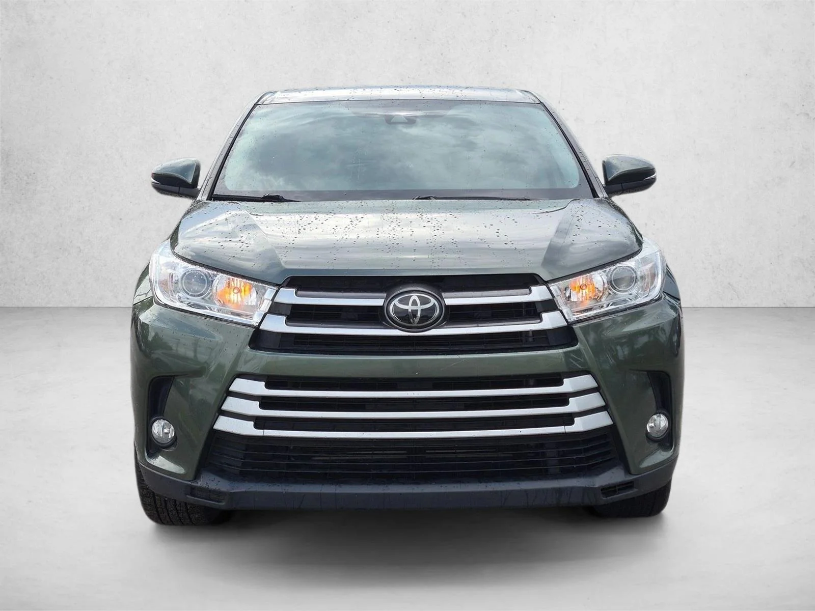 Used 2018 Alumina Jade Metallic Toyota LE Plus image 2