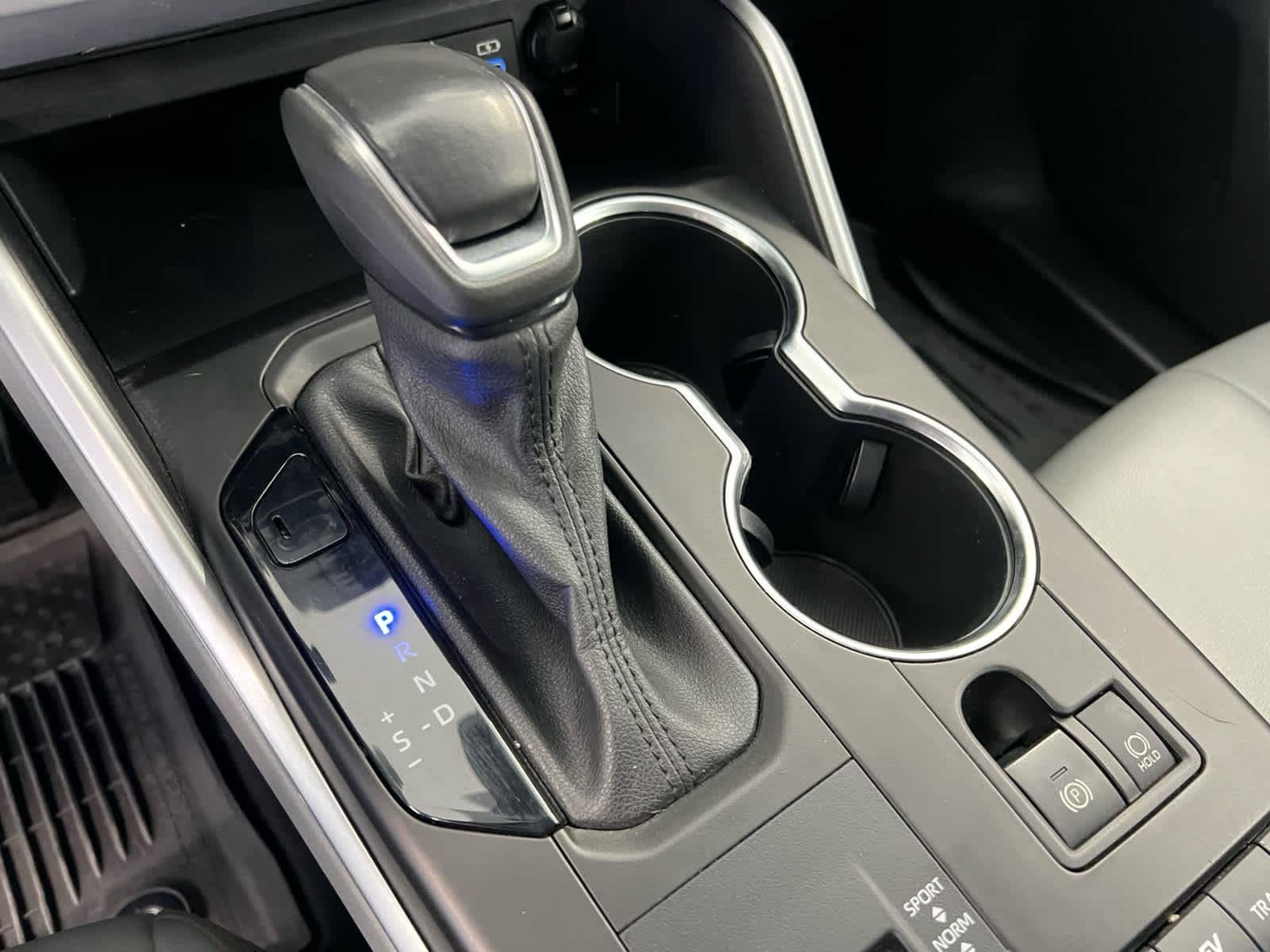 Used 2022 Magnetic Gray Metallic Toyota Hybrid XLE image 19