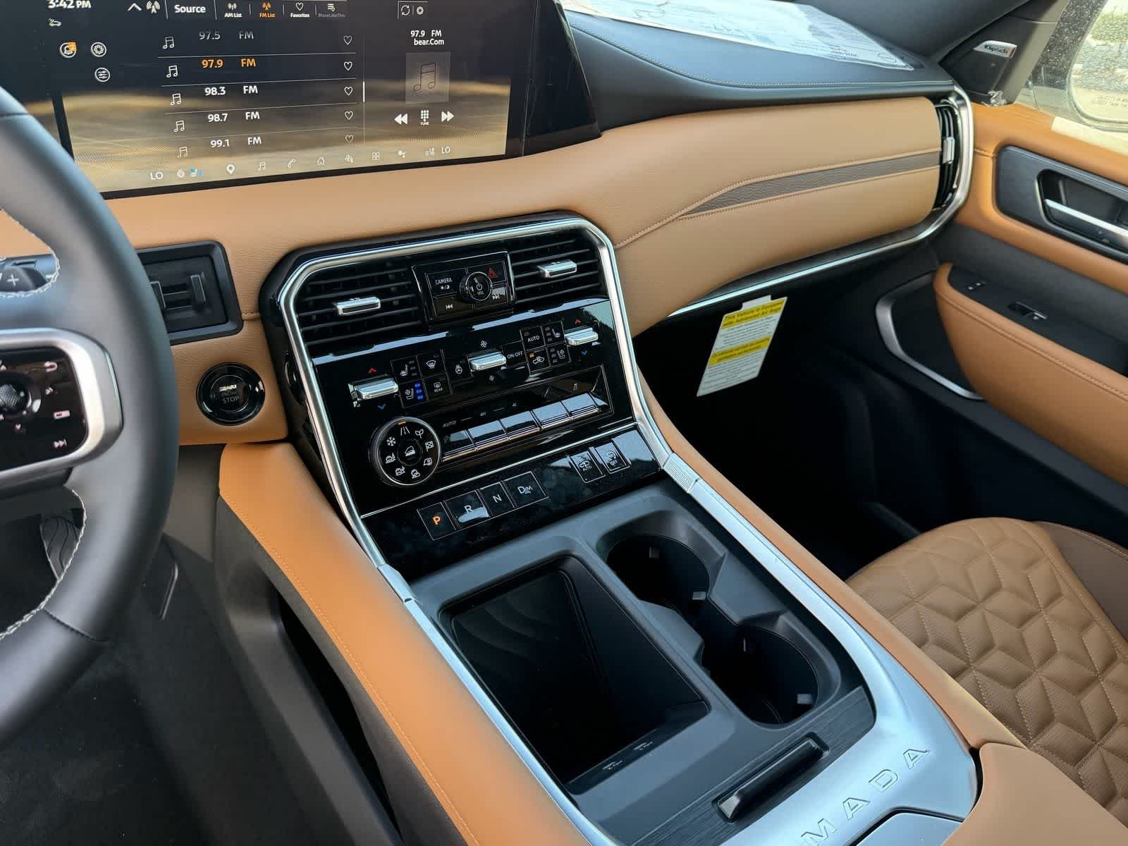 New 2026 Everest White TriCoat Nissan Platinum Reserve image 25