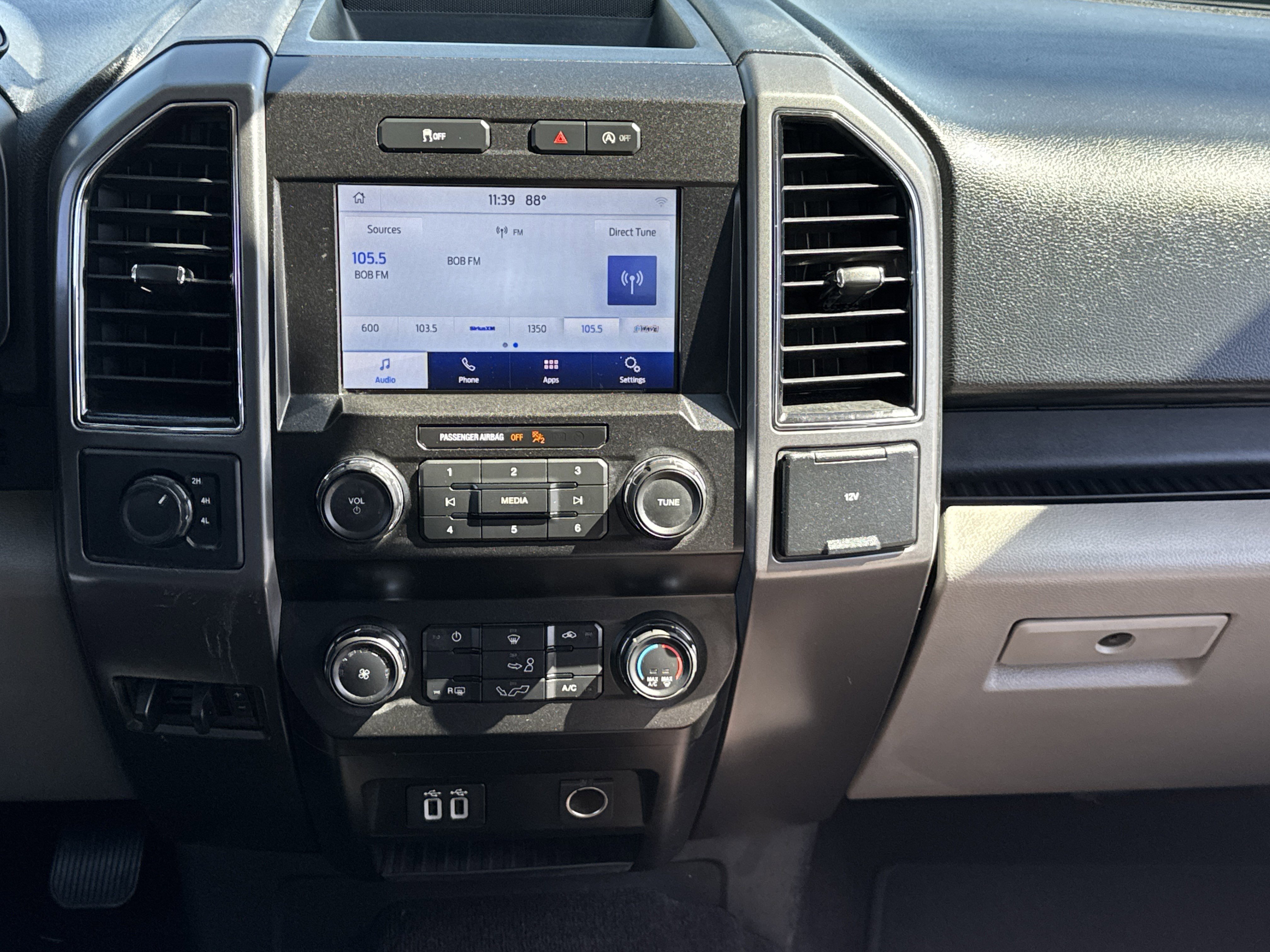 Used 2019 Ingot Silver Ford XLT image 18