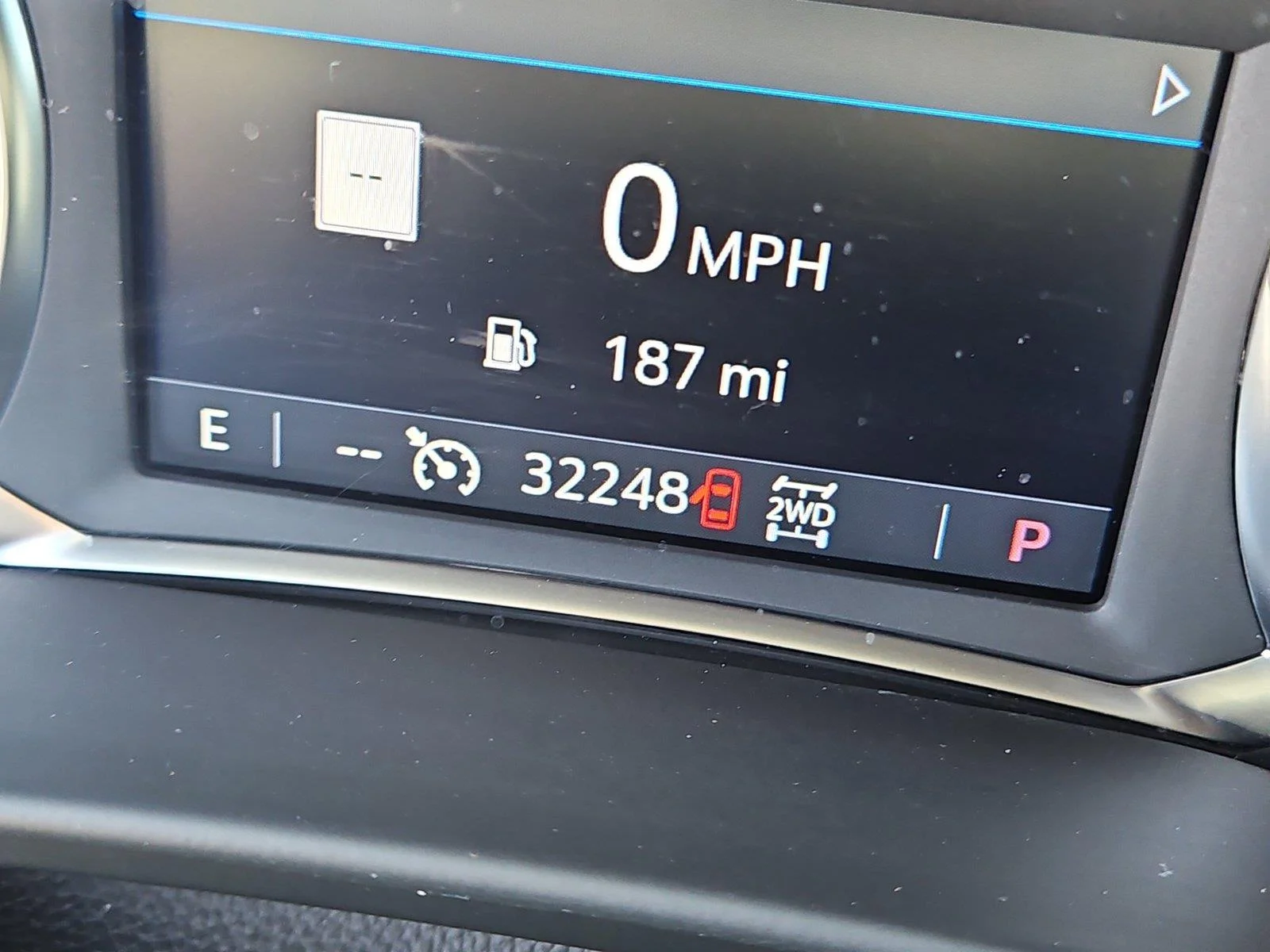 Used 2023 ULTRA BLUE METALLIC GMC SLT image 28