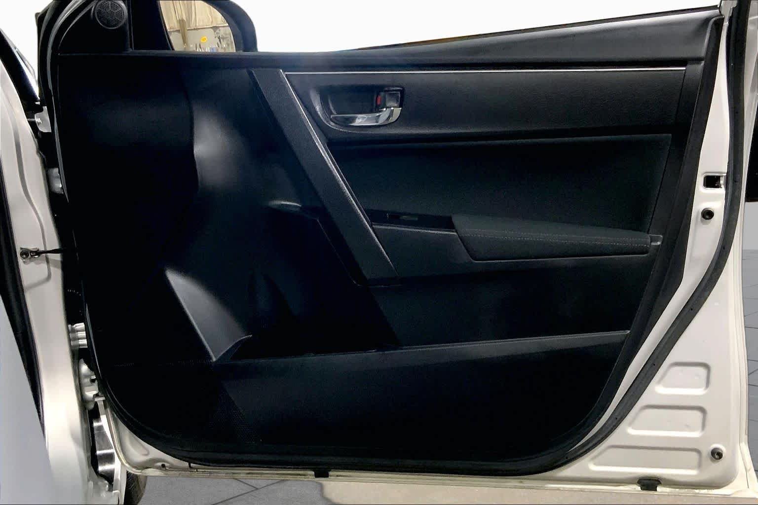 Used 2017 Classic Silver Metallic Toyota LE image 23