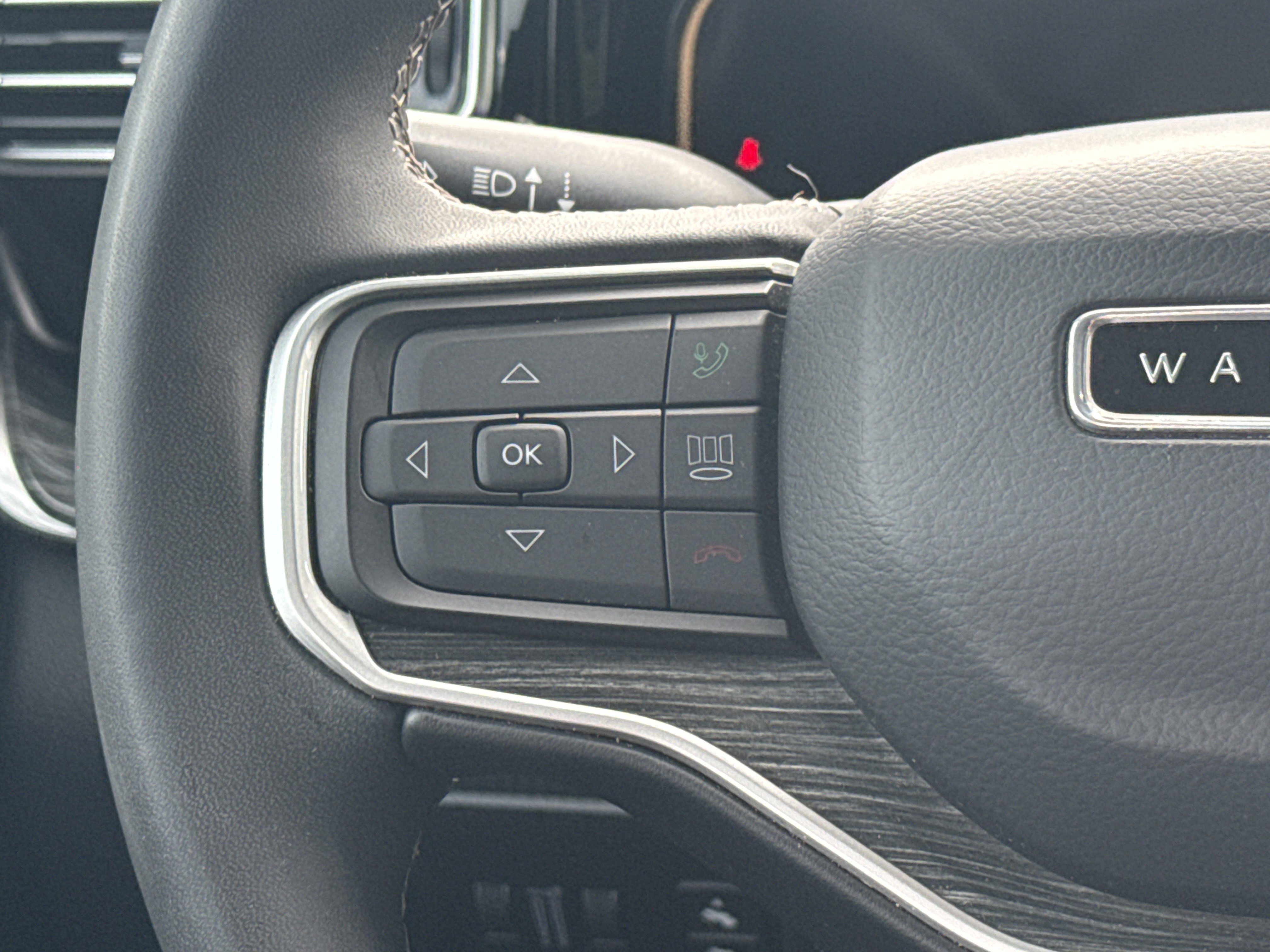 Used 2022 Baltic Gray Metallic Clearcoat Jeep Series II image 28