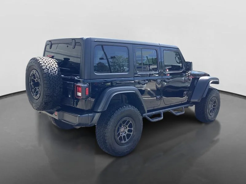 Used 2023 Black Jeep Sport S image 16