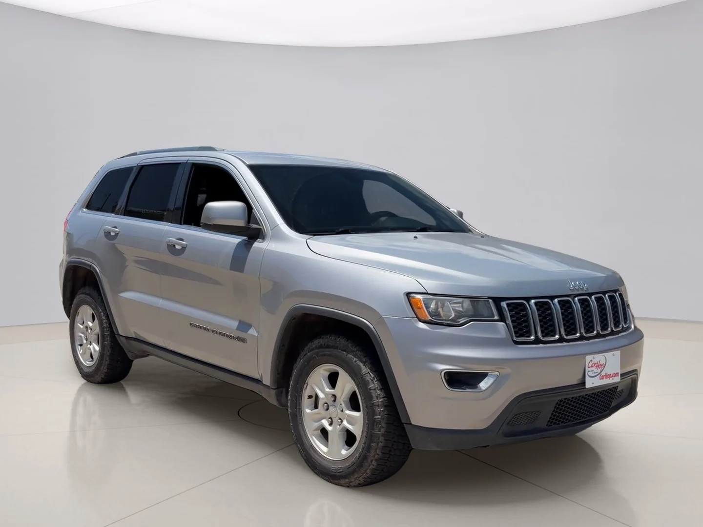 Used 2017 Silver Jeep LAREDO image 7