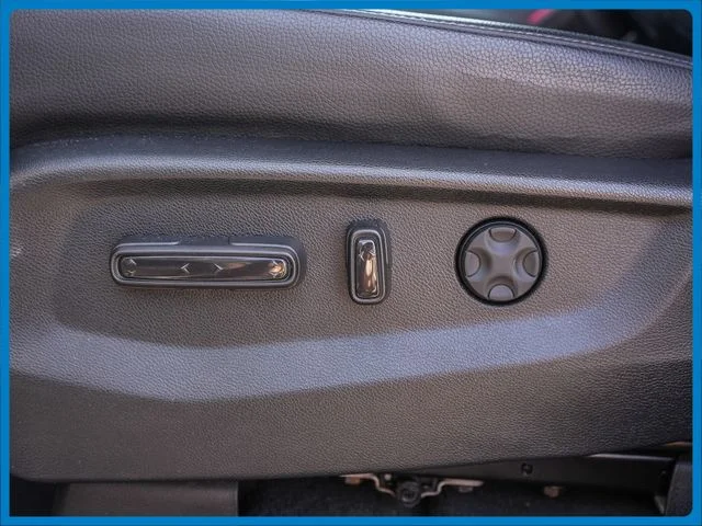 Certified Used 2025 Black Honda EX-L image 23