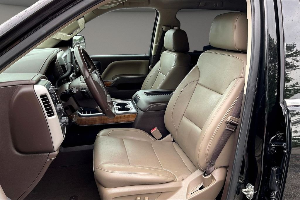 Used 2018 Black GMC SLT image 23