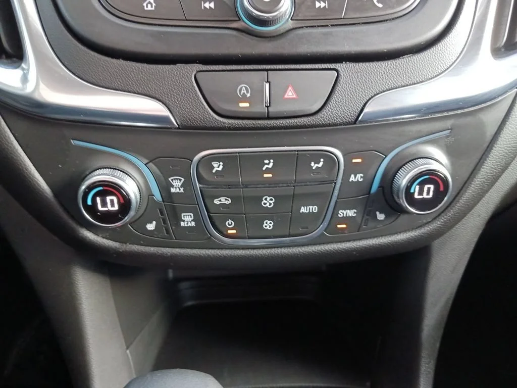 Used 2024 Summit White Chevrolet LT image 23