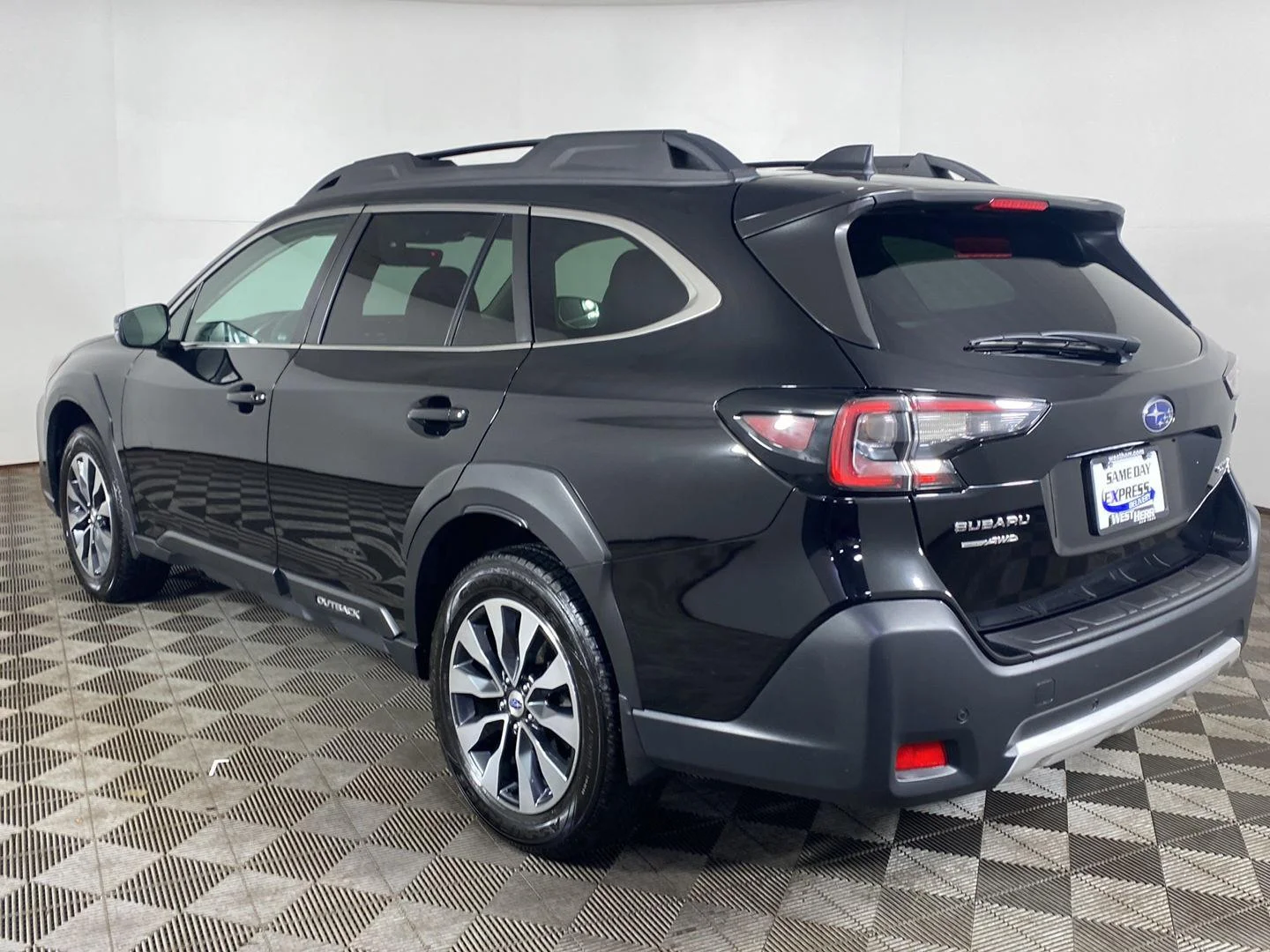 Used 2023 Crystal Black Silica Subaru Limited XT image 8