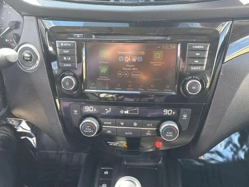 Certified Used 2022 Gray Nissan SL image 18