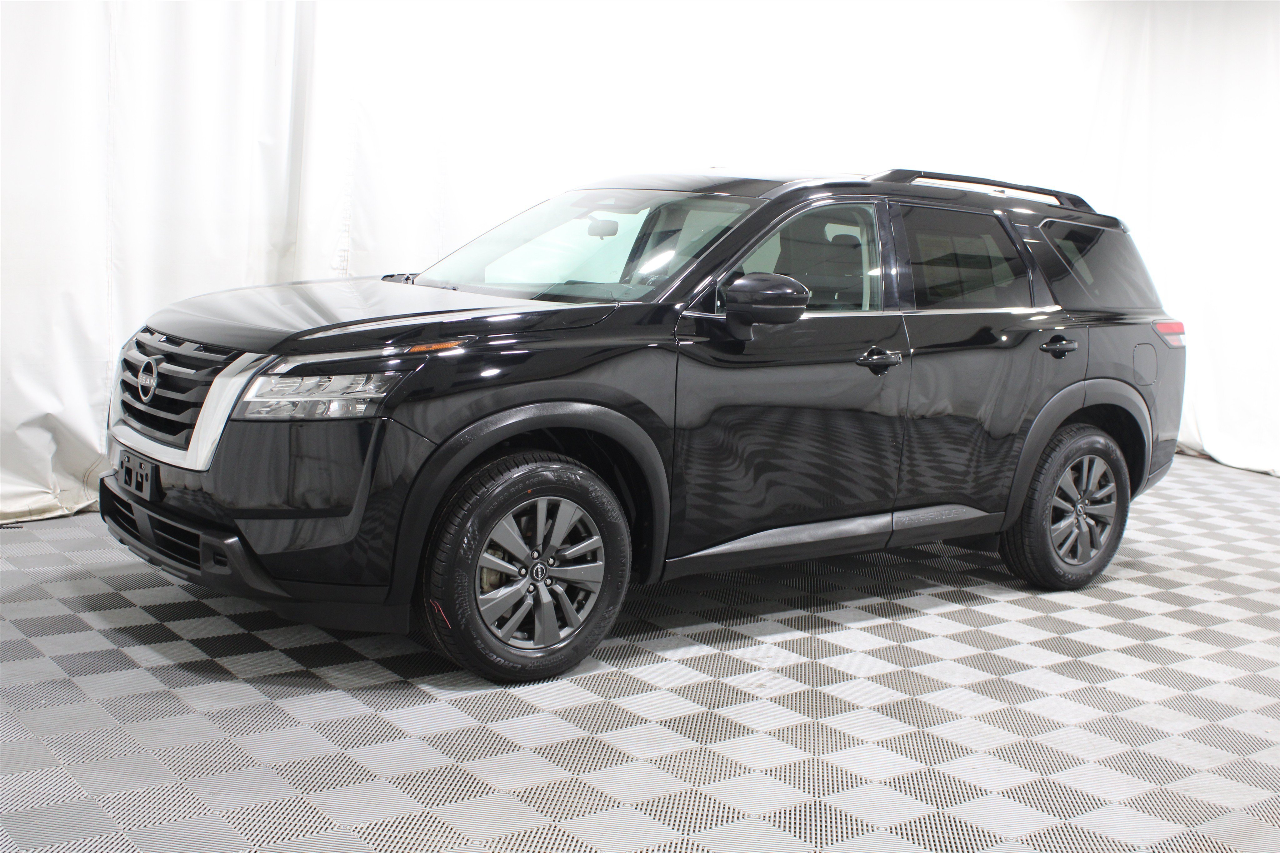 Used 2022 Super Black Nissan SV image 36