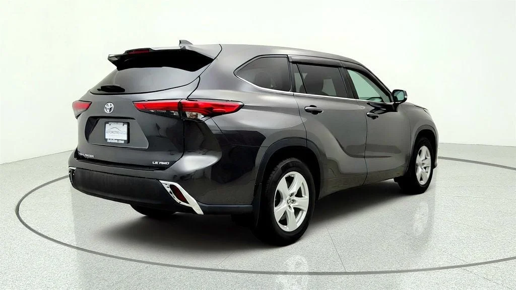 Used 2021 Magnetic Gray Metallic Toyota LE AWD image 5