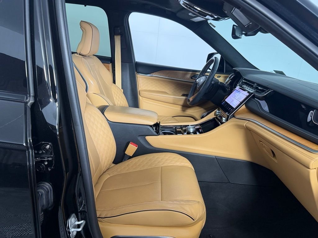 Used 2022 Black Jeep Summit Reserve image 28