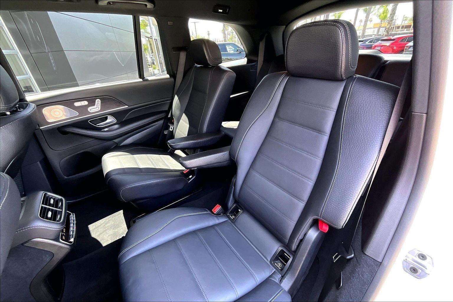 Used 2023  Mercedes-Benz GLS 450 image 26