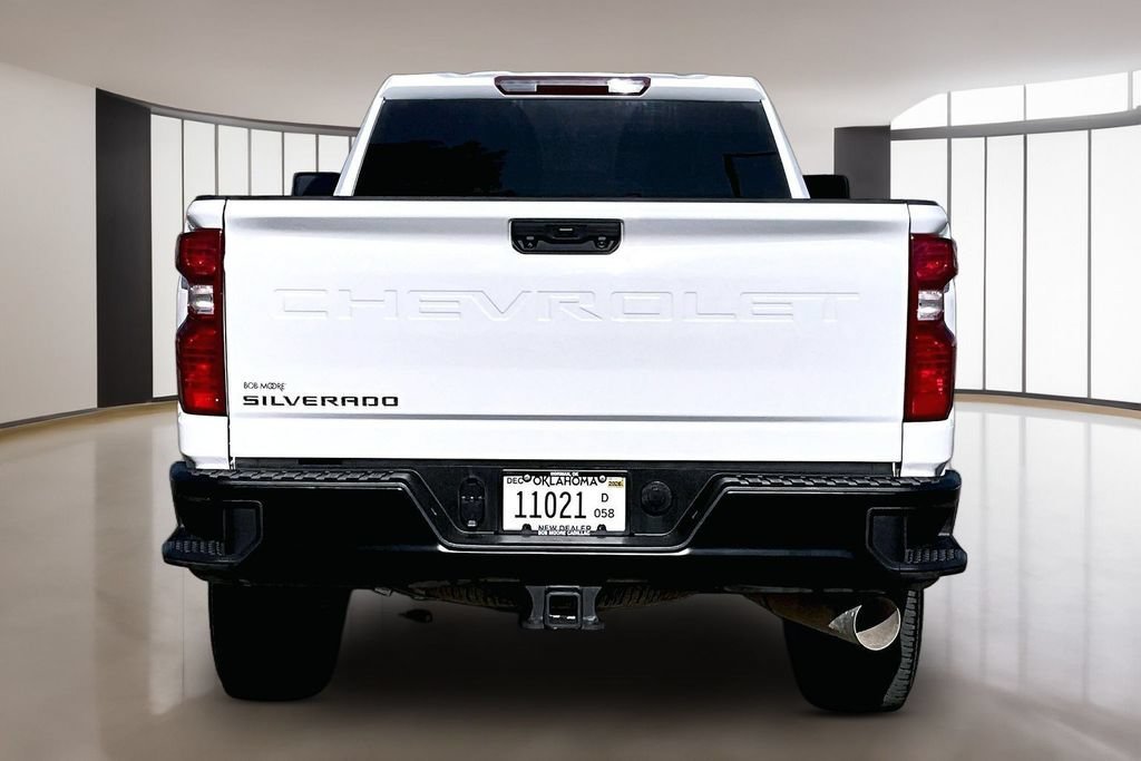 Used 2025 Summit White Chevrolet WT image 4