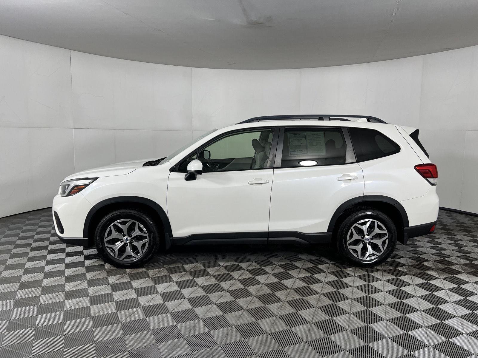 Used 2019 Crystal White Pearl Subaru Premium image 18