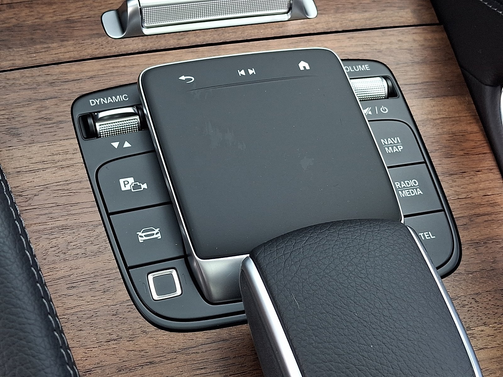 New 2026 Black Mercedes-Benz GLE 450 image 20