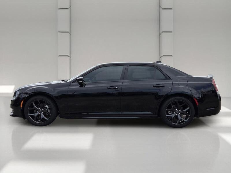 Used 2023 Gloss Black CHRYSLER 300S RWD image 2