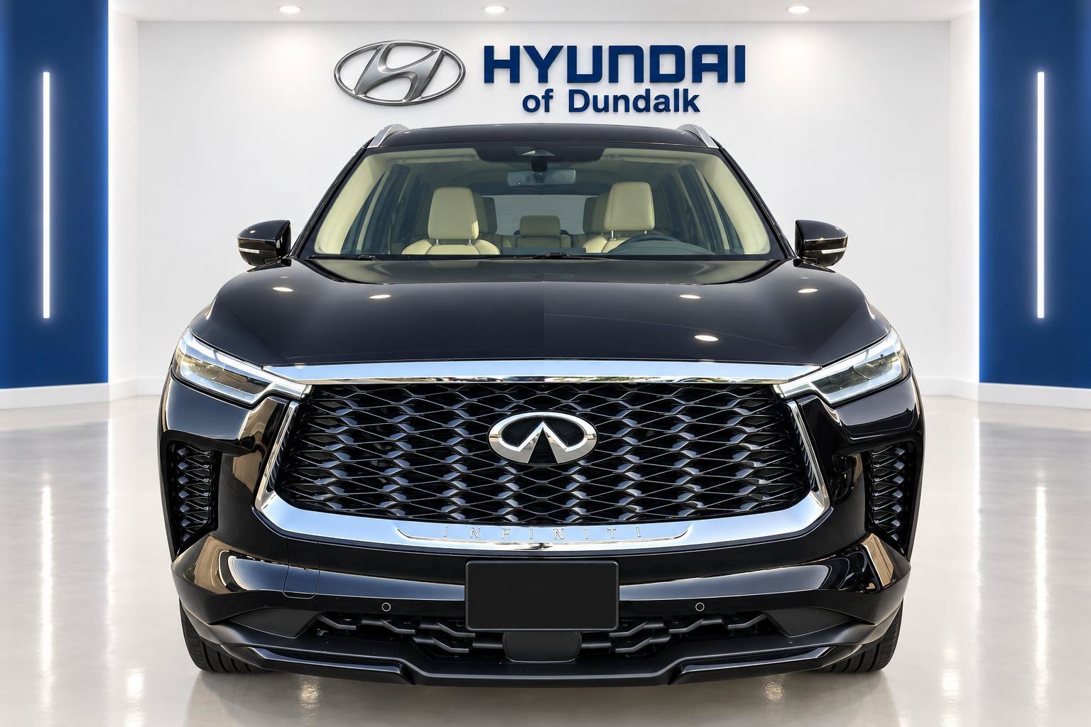 Used 2024 Black INFINITI LUXE image 5