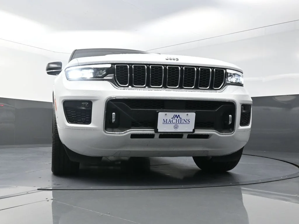 Used 2024 White Jeep Overland image 25