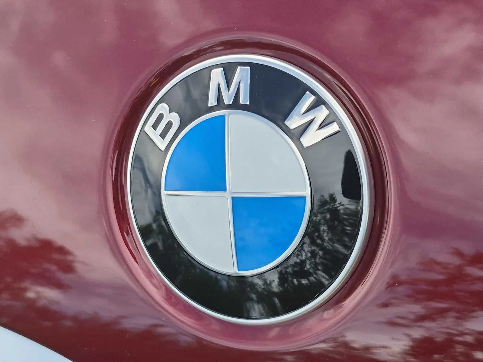 Certified Used 2024 Aventurin Red Metallic BMW xDrive30i image 10