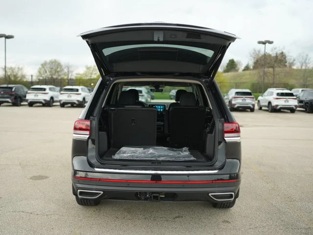 New 2026 Deep Black Pearl Volkswagen 2.0T SE W/TECHNOLOGY image 7
