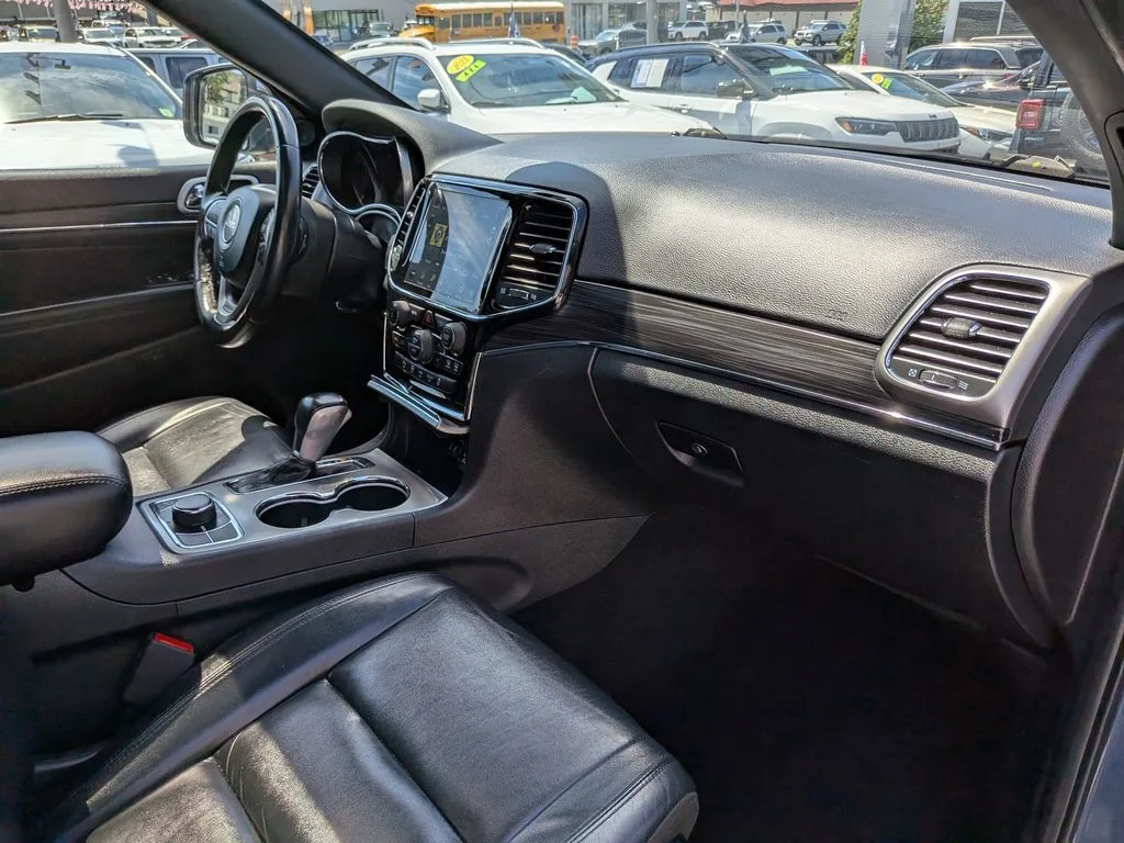 Used 2020 Blue Jeep Limited image 28