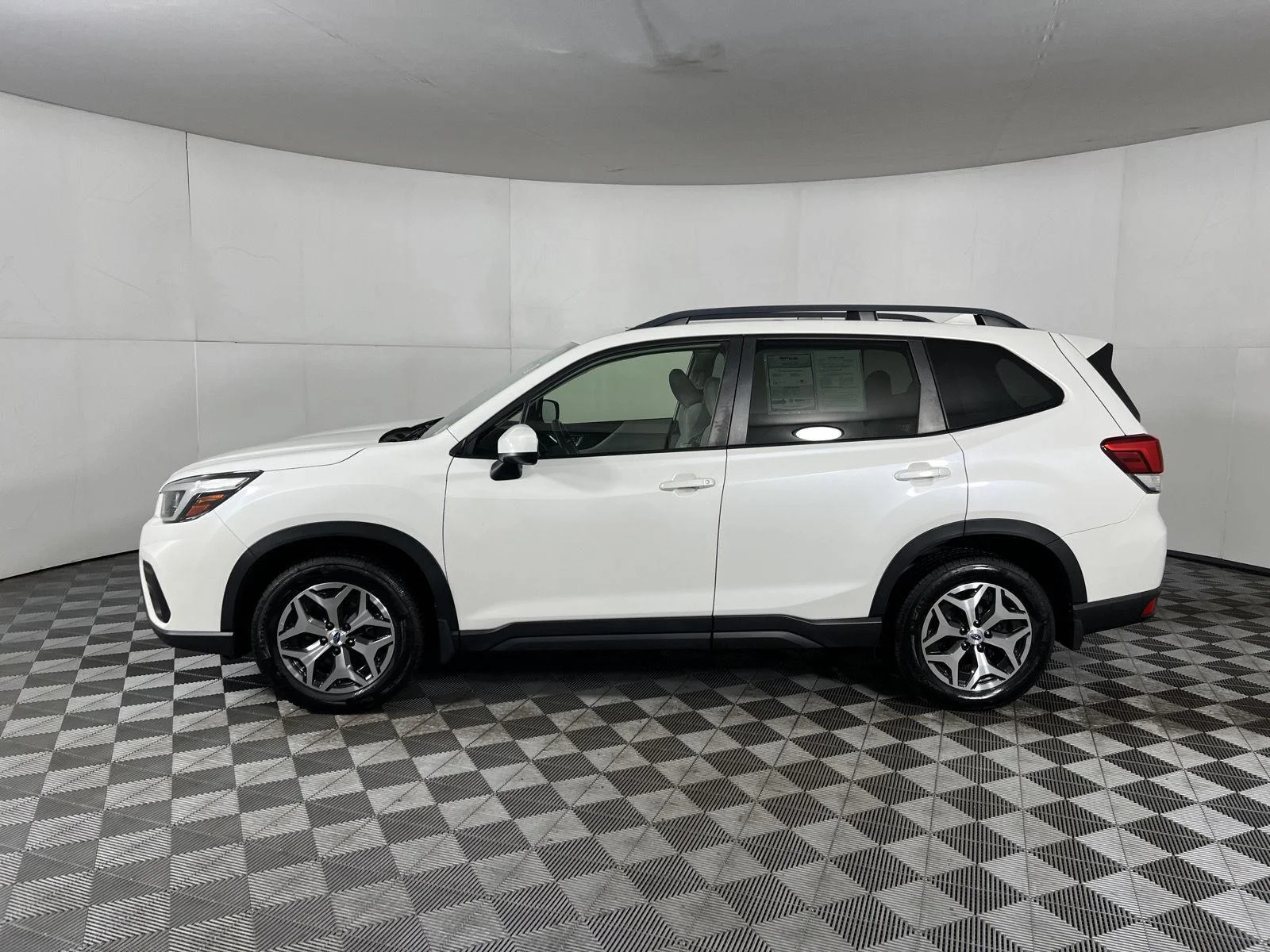 Used 2019 Crystal White Pearl Subaru Premium image 18