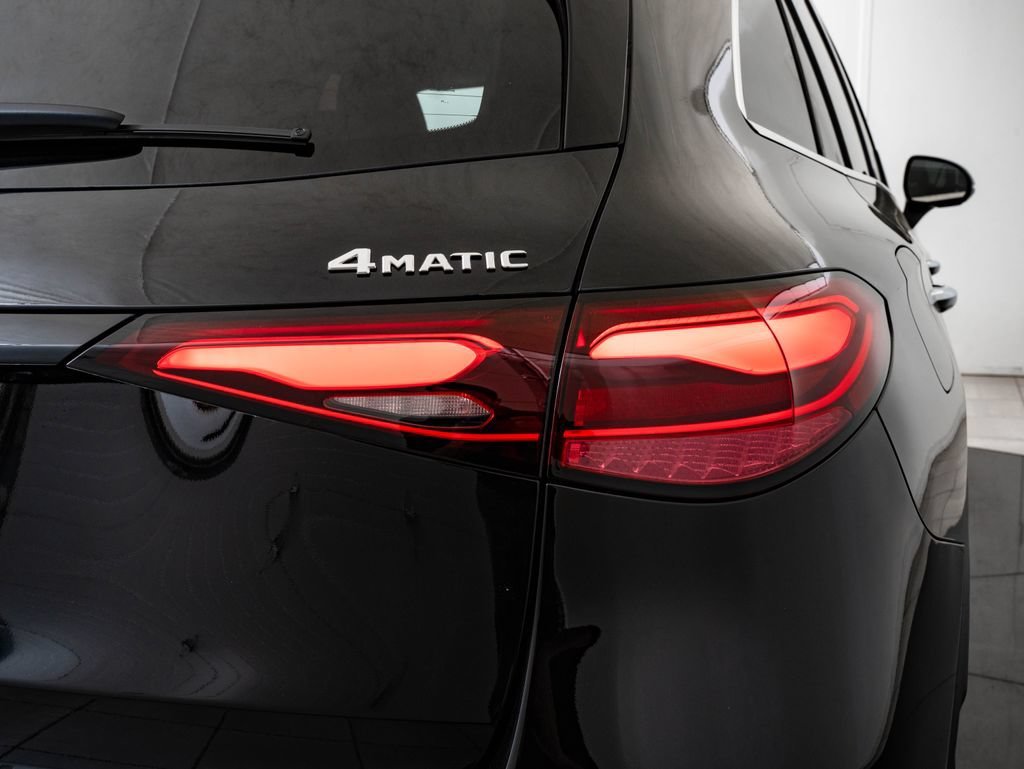 New 2026 Black Mercedes-Benz GLC 300 image 9