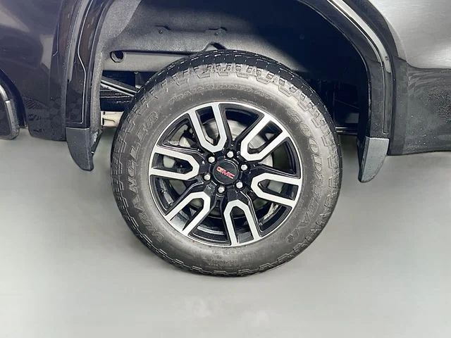 Used 2021 Black GMC AT4 image 37