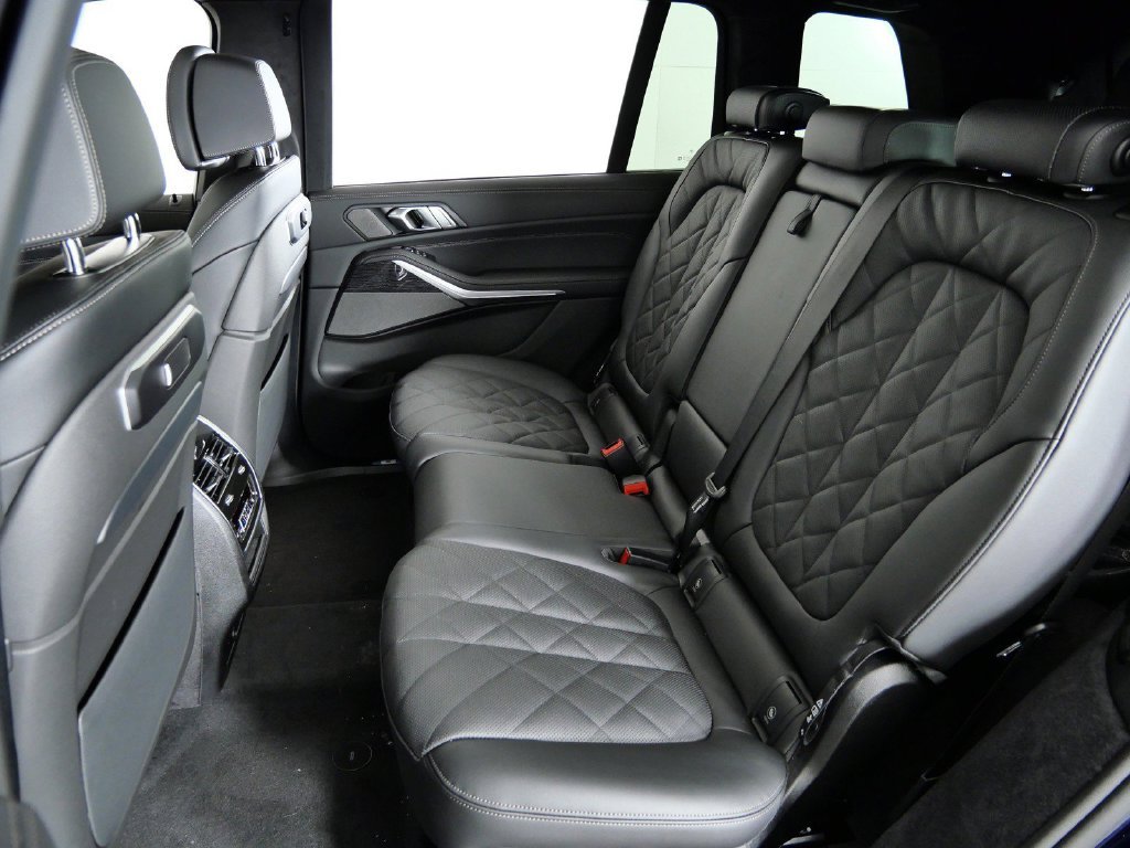 2026 BMW X7 40i - Photo 33