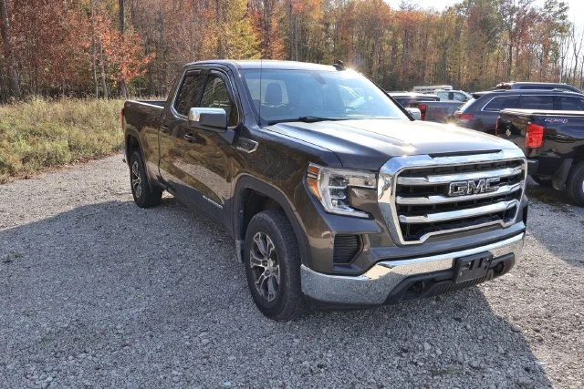 Used 2019 Gray GMC SLE image 7