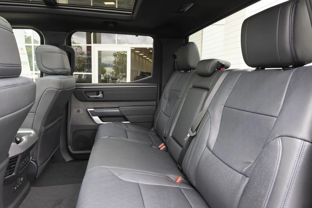New 2026 Wind Chill Pearl <sup>1</sup> Toyota Tundra Platinum image 9