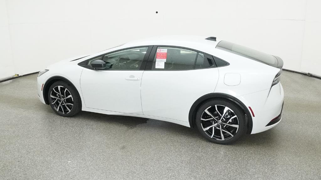 New 2026 Wind Chill Pearl Toyota XSE image 3