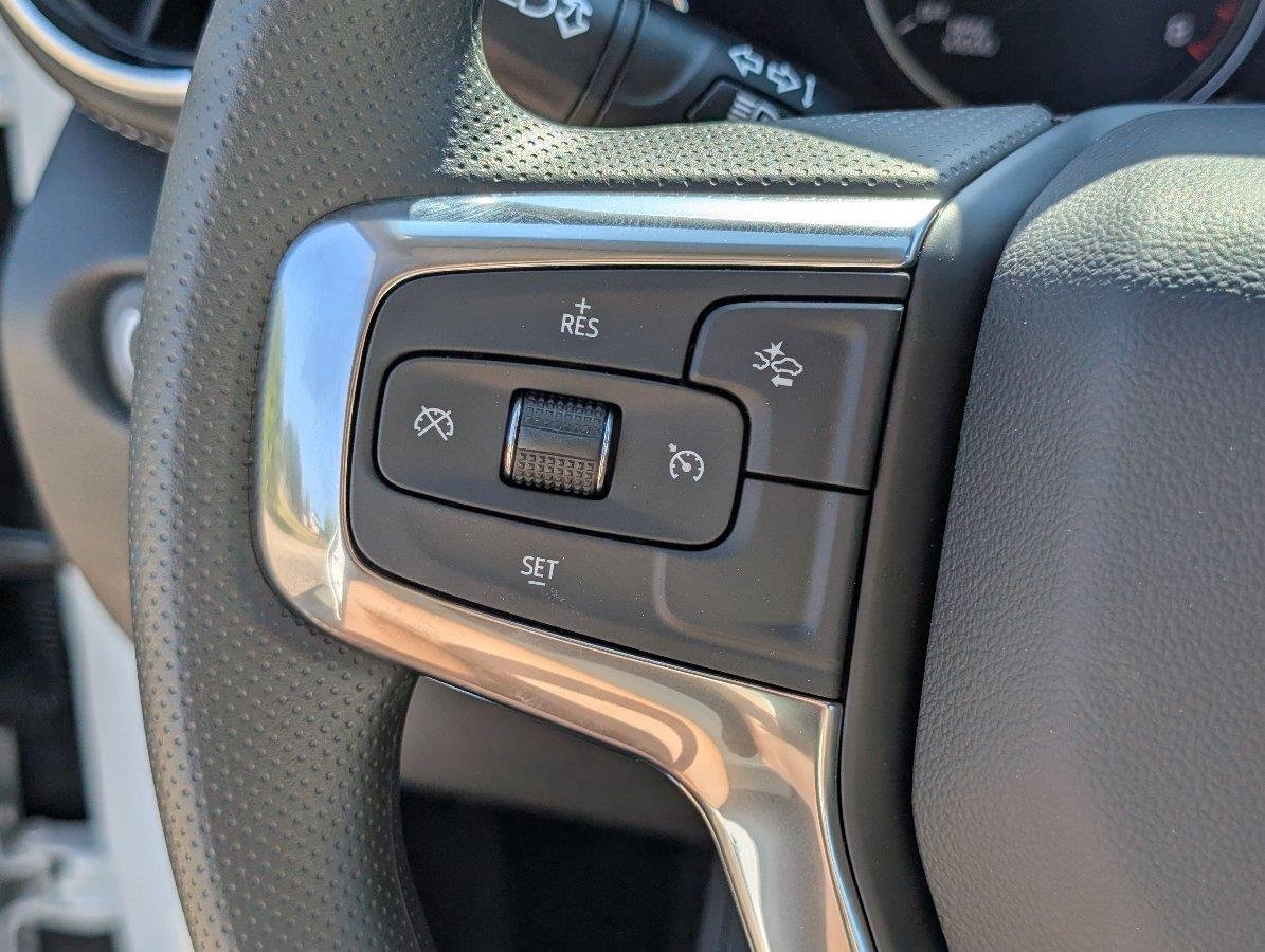 New 2026 Summit White Chevrolet 2LT image 29
